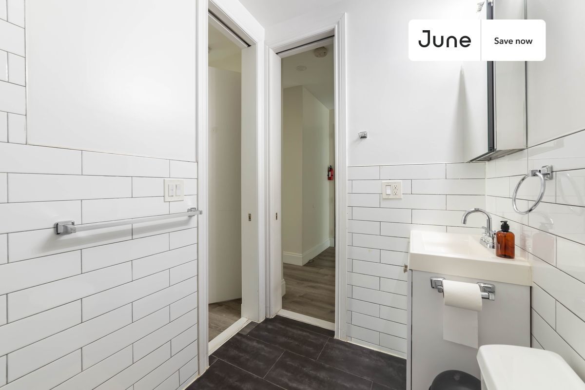 Building Photo - 39A Broome St