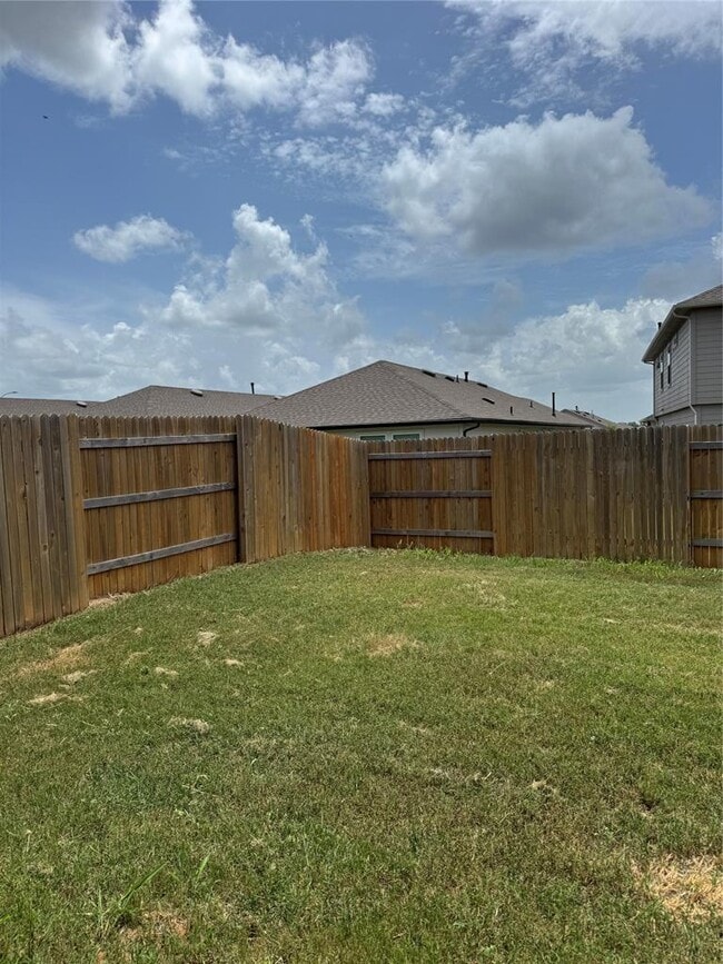 Building Photo - 209 Driftwood Ln