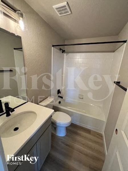 Building Photo - 10190 Luneth Dr