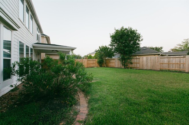 Building Photo - 20911 Avery Cove Ln