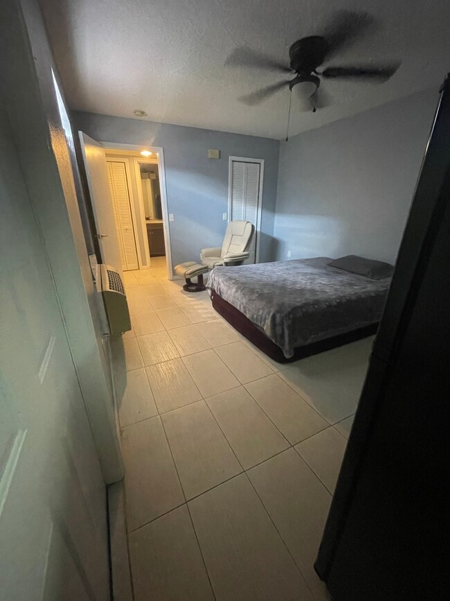 Building Photo - ICW-564 Orchid Dr.