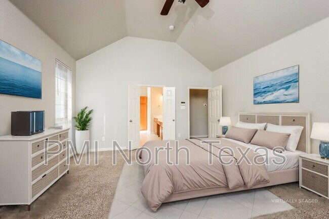 Building Photo - 2541 Indian Hills Dr