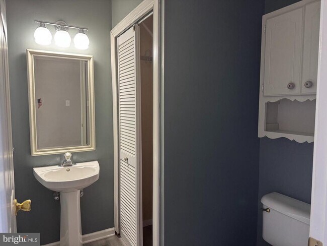 Building Photo - 18 Lighthouse Ct