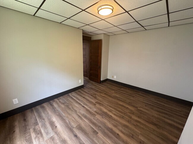 Building Photo - 549 Pine St