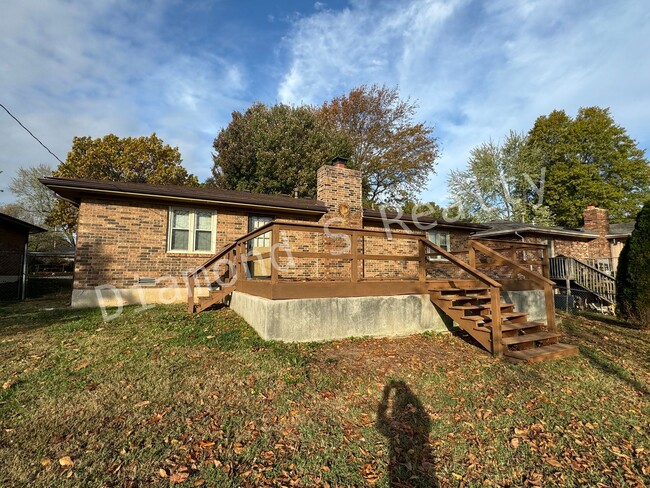 Building Photo - 3 Bedroom Home Located in Southeast Spring...