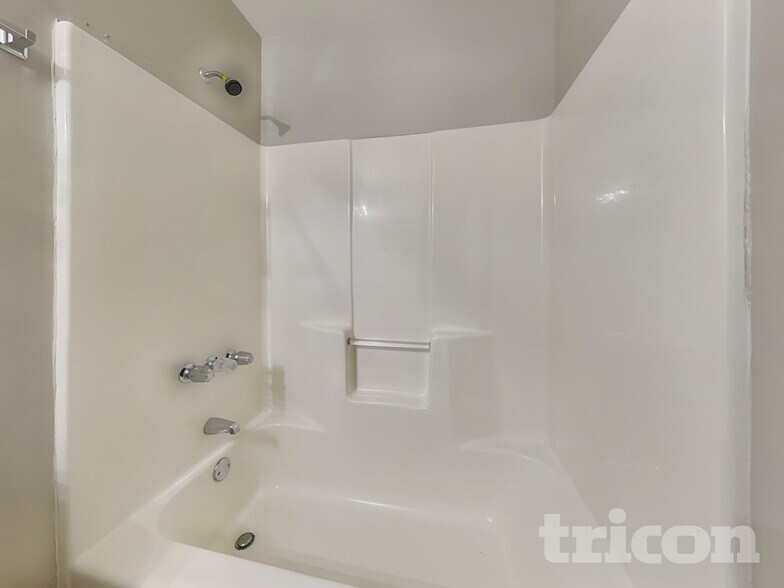 Building Photo - 3661 Winding Trail Dr