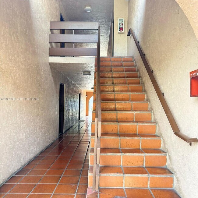 Building Photo - 8999 SW 123rd Ct