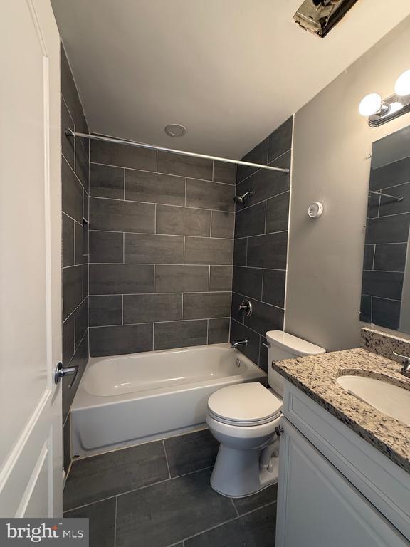 Building Photo - 9903 Cranapple Ct
