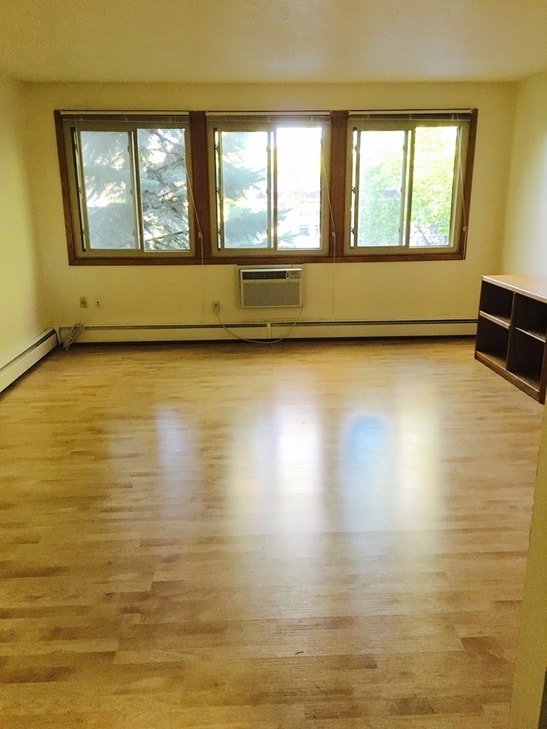 Building Photo - 3522 Harriet Ave