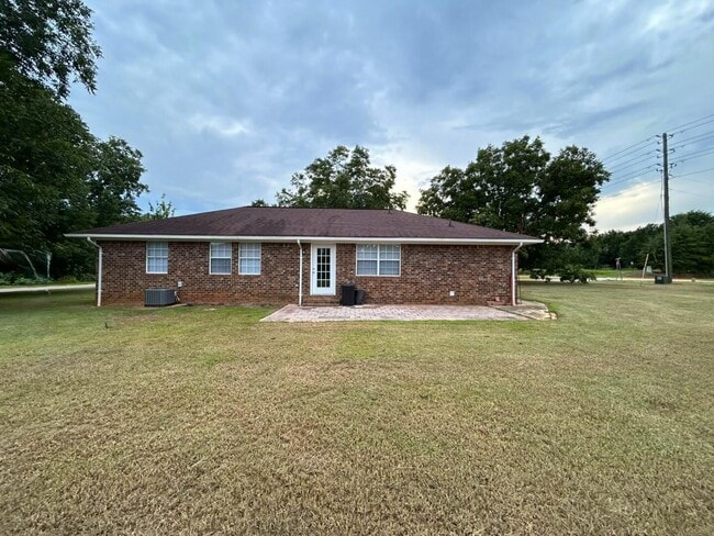 Building Photo - 3395 Bolden Ln