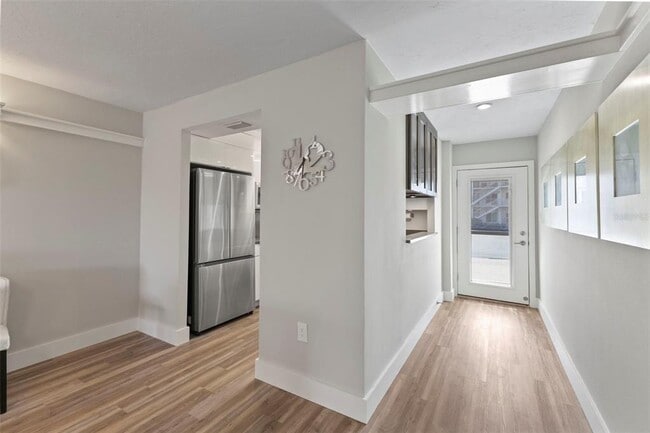 Building Photo - 3330 Gulf of Mexico Dr