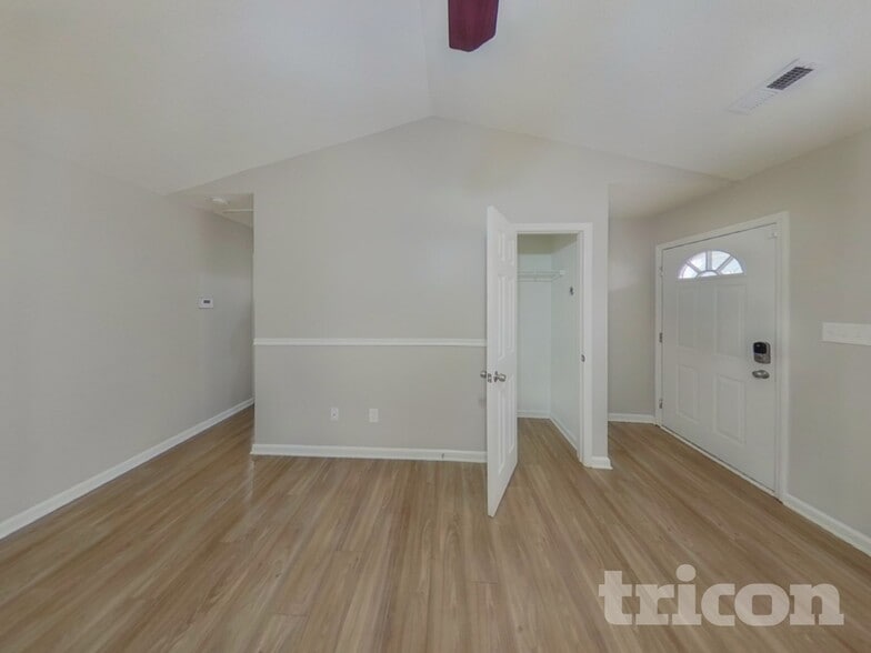 Building Photo - 7112 Windsong Way