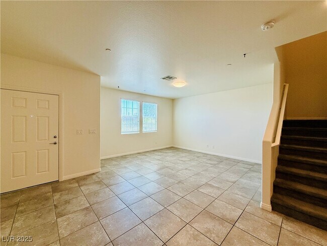 Building Photo - 460 Ylang Pl