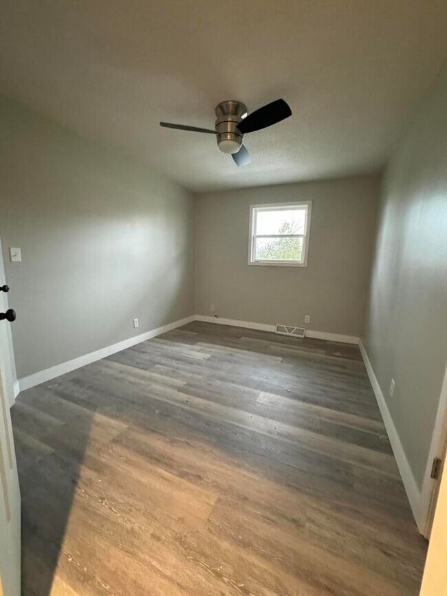 Building Photo - 3405 Balboa Ln