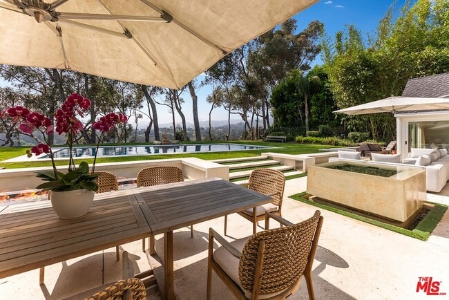 Building Photo - 797 Amalfi Dr