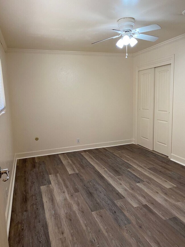 Building Photo - Located near downtown! Updated 3bed/2bath home with large family room/Rec room and side RV parking