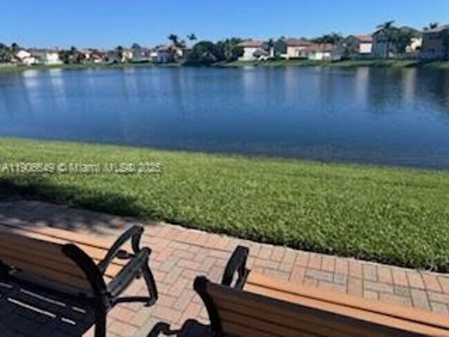 Building Photo - 1140 Lidflower St