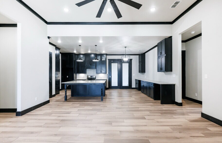 Building Photo - 11212 Granby Ave