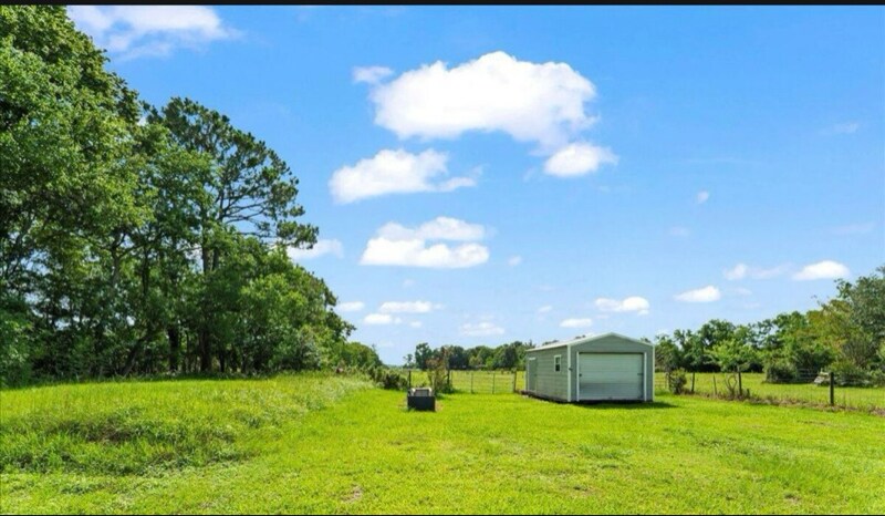 Building Photo - 14890 Yellow Water Ln