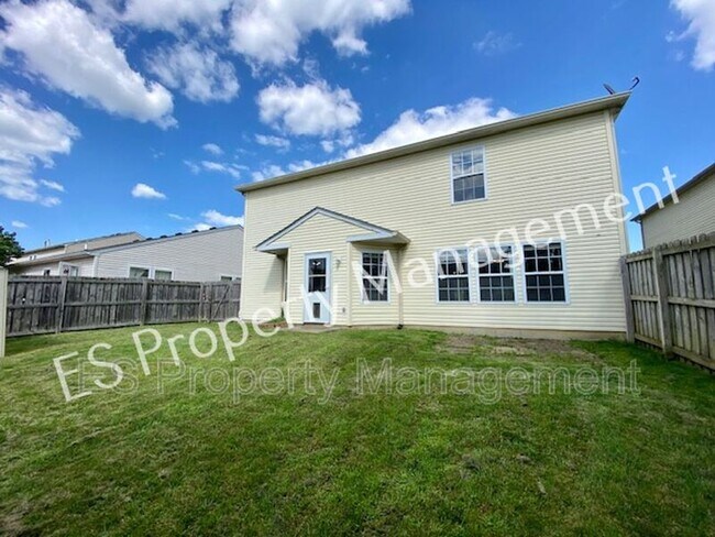 Building Photo - 2180 Shadowbrook Dr