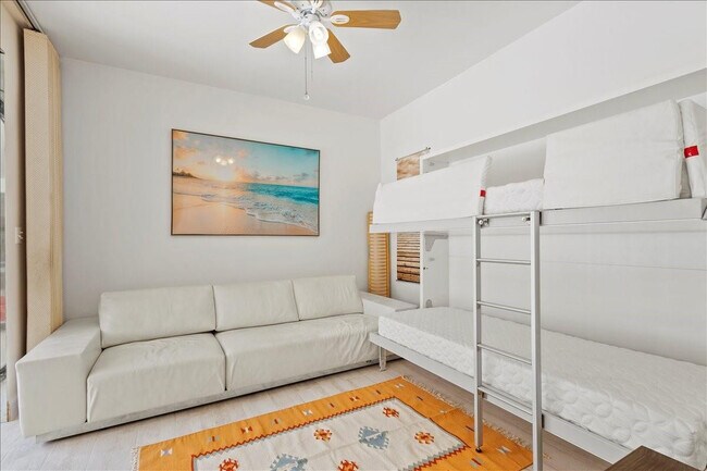 Building Photo - 5304 Woodlands Blvd