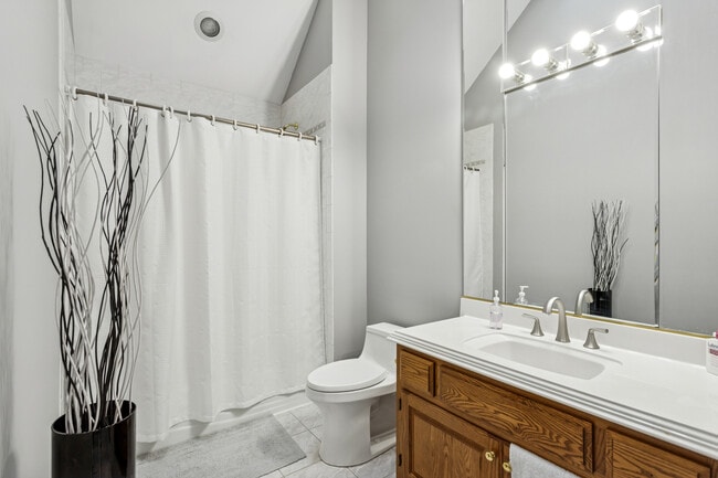 Building Photo - 9200 Falling Waters Dr W