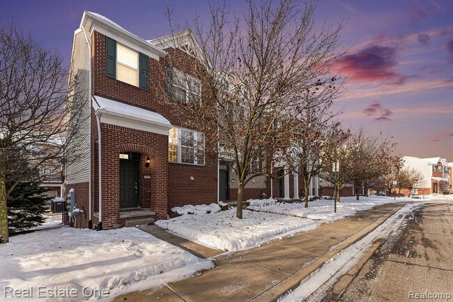 Building Photo - 27999 Middleton Dr