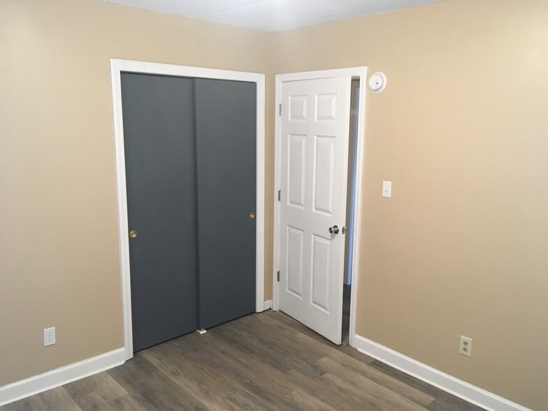 Building Photo - 510 Short St