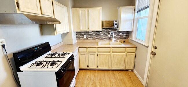 Building Photo - 134 Prospect St