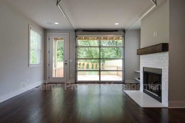 Building Photo - 2221B Winford Ave