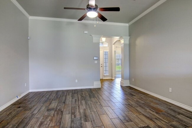 Building Photo - 3021 Cantabria St