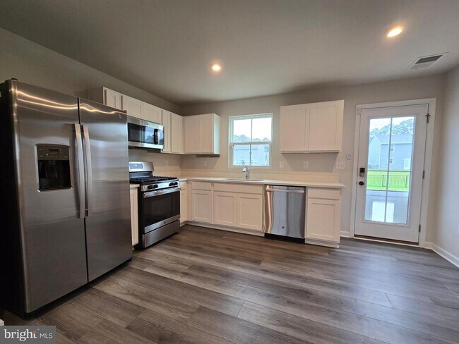 Building Photo - 32022 Windjammer Dr