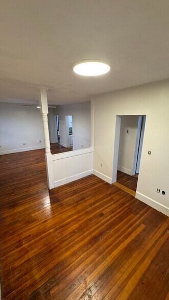 Building Photo - 70 Edwards St