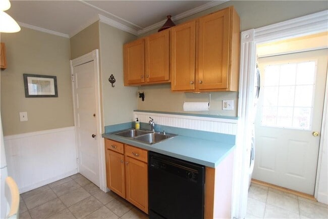 Building Photo - 28 Mcallister St