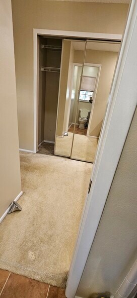 Building Photo - 4628 Oak Arbor Cir