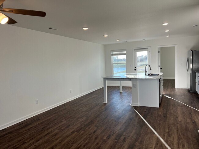 Building Photo - New Beginnings Start with AMRR: 3 Bedroom ready for move in!