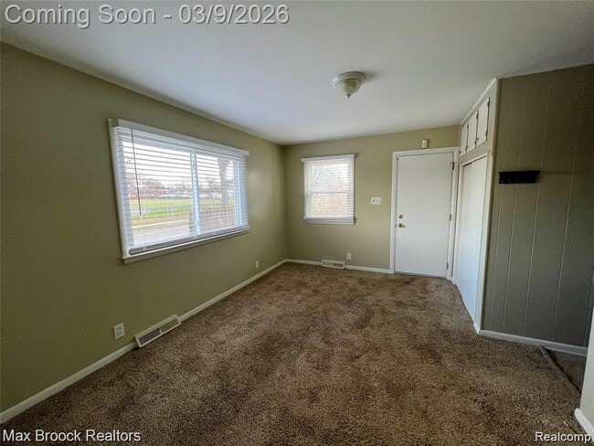 Building Photo - 1824 University St