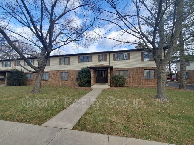 Building Photo - 573 Anita Ave