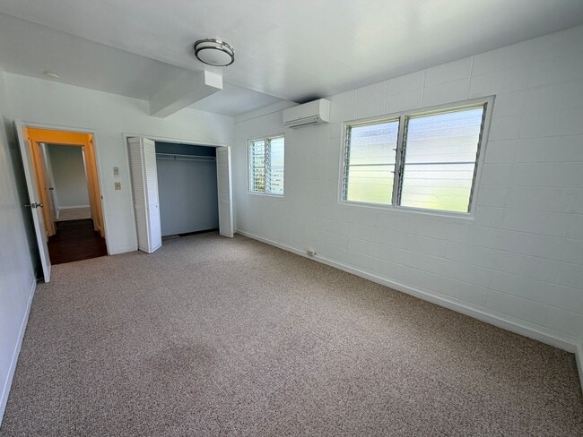 Building Photo - Spacious 2 Bedroom / 2 Bathroom Pet-Friendly Home in Moanalua Valley