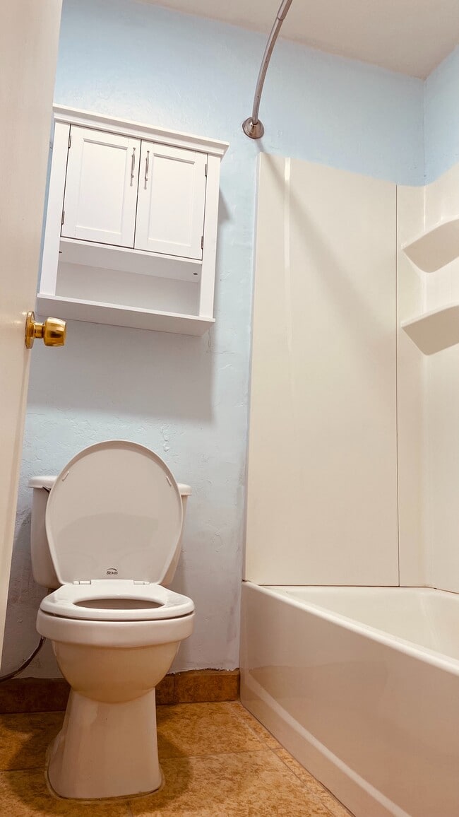 Building Photo - 515 N Jackson St