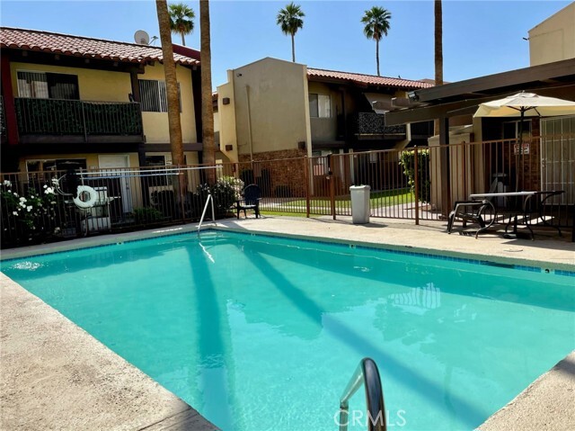 Primary Photo - 51085 Eisenhower Dr