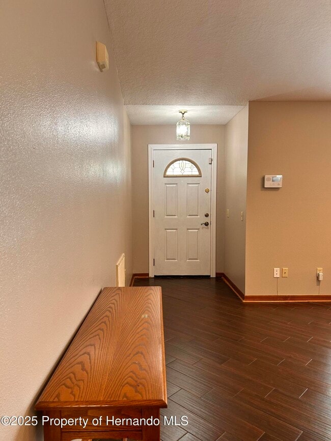 Building Photo - 2284 Champlain Ave