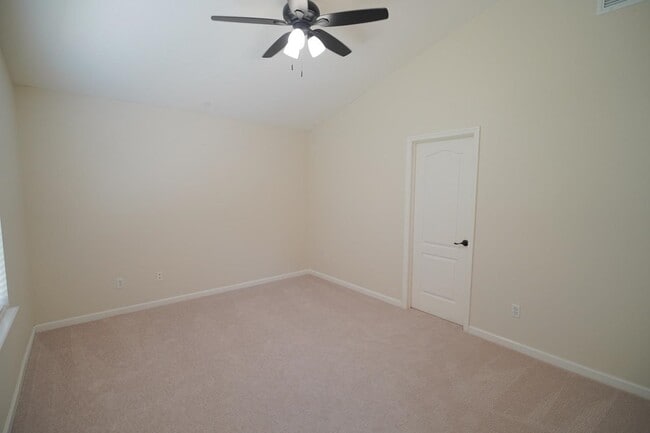 Building Photo - 9329 Tuscany Dr