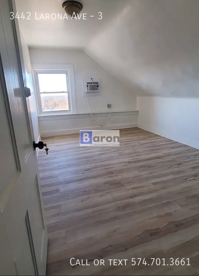 Primary Photo - 3442 Larona Ave