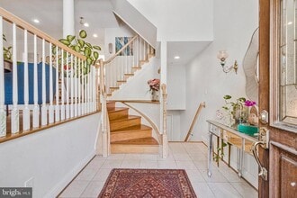 Building Photo - 7953 Turncrest Dr