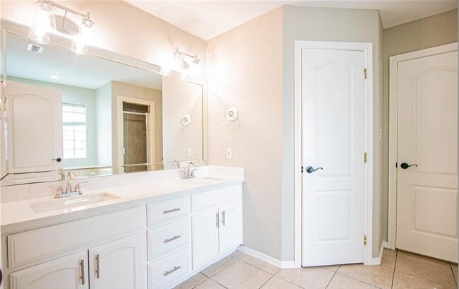 Building Photo - 6709 Haddonfield St