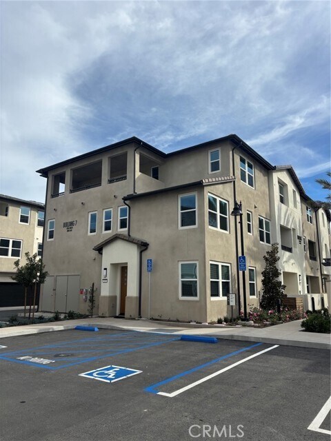 Building Photo - 1720 Park St