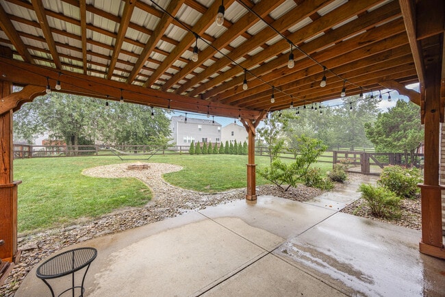 Building Photo - 1099 Bayswater Dr