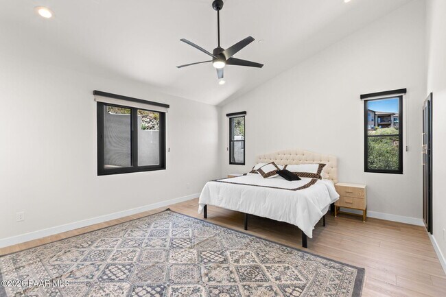 Building Photo - 1020 Sunrise Blvd