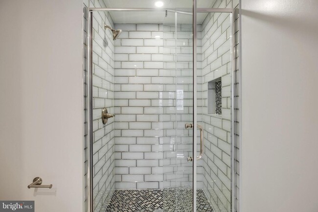 Building Photo - 9003 Fox Lair Dr